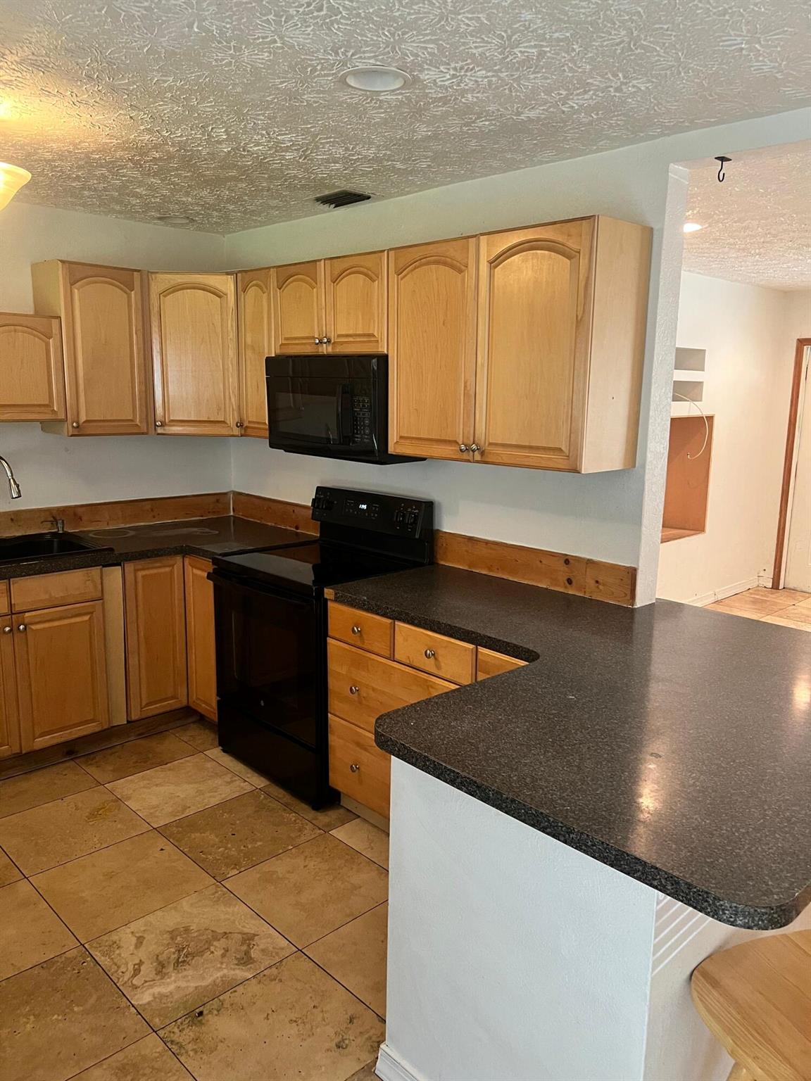 REVISED PLAT SOUTH 25TH - Residential Lease