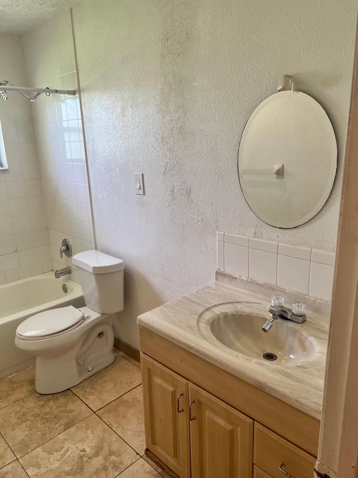 REVISED PLAT SOUTH 25TH - Residential Lease