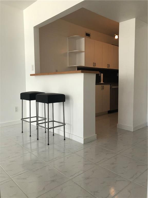 THE DECOPLAGE CONDO - Residential Lease