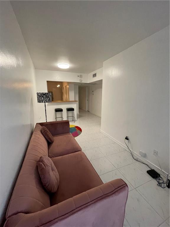 THE DECOPLAGE CONDO - Residential Lease