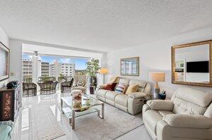 SEAGATE OF HIGHLAND CONDO - Residential