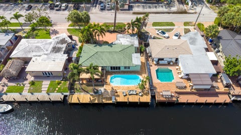 Tiny photo for 101 SE 14th Street, Pompano Beach, FL 33060 (MLS # B26022680)