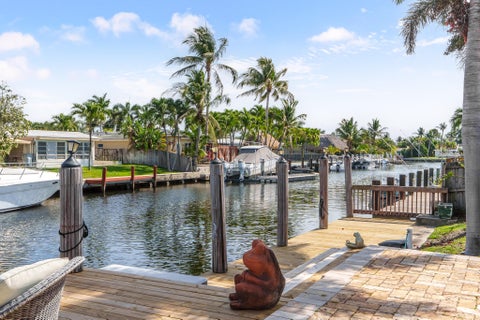 Tiny photo for 101 SE 14th Street, Pompano Beach, FL 33060 (MLS # B26022680)