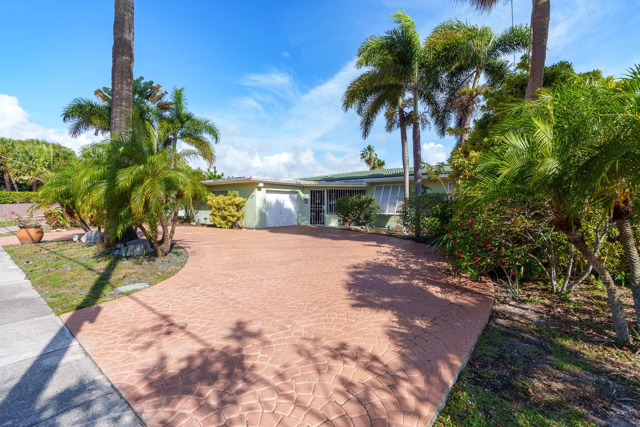 CYPRESS HARBOR 1ST SEC - Residential