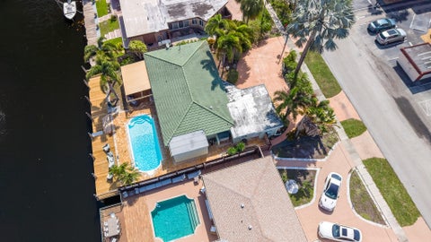 Tiny photo for 101 SE 14th Street, Pompano Beach, FL 33060 (MLS # B26022680)