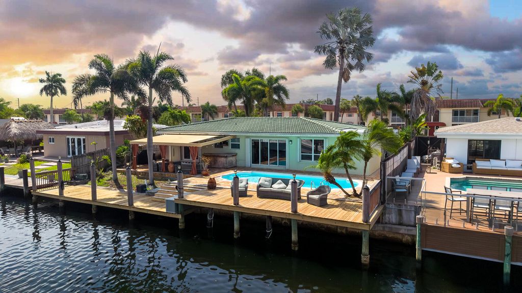 Photo of 101 SE 14th Street, Pompano Beach, FL 33060 (MLS # B26022680)