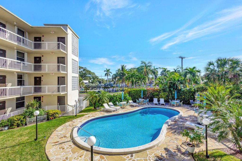 Photo of 1131 SE 4th Street #3060, Boynton Beach, FL 33435 (MLS # R11149688)