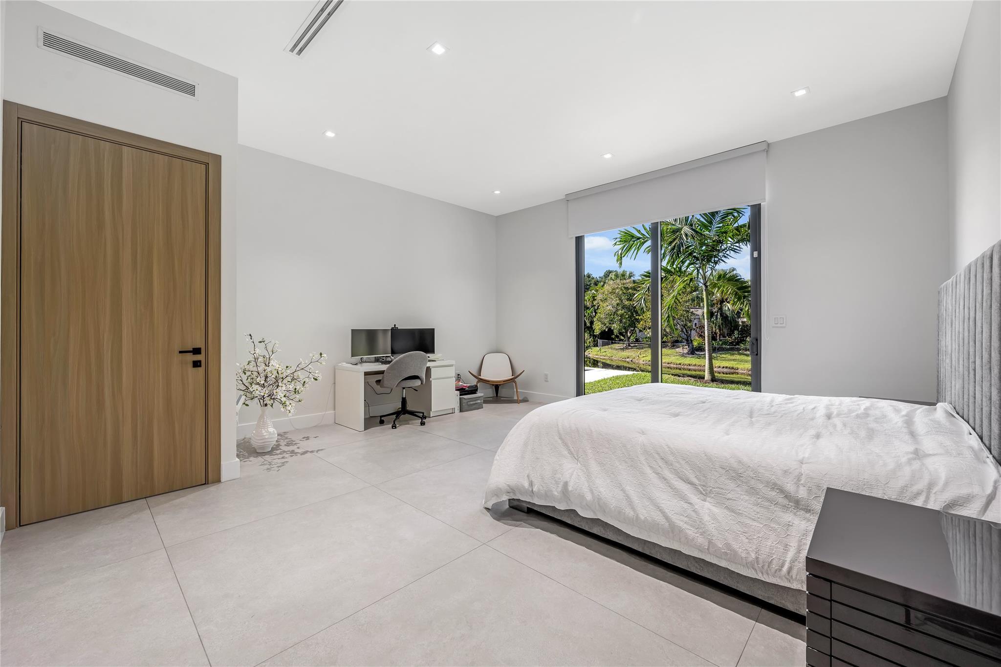 Jacaranda Villas 85-9 B - Residential