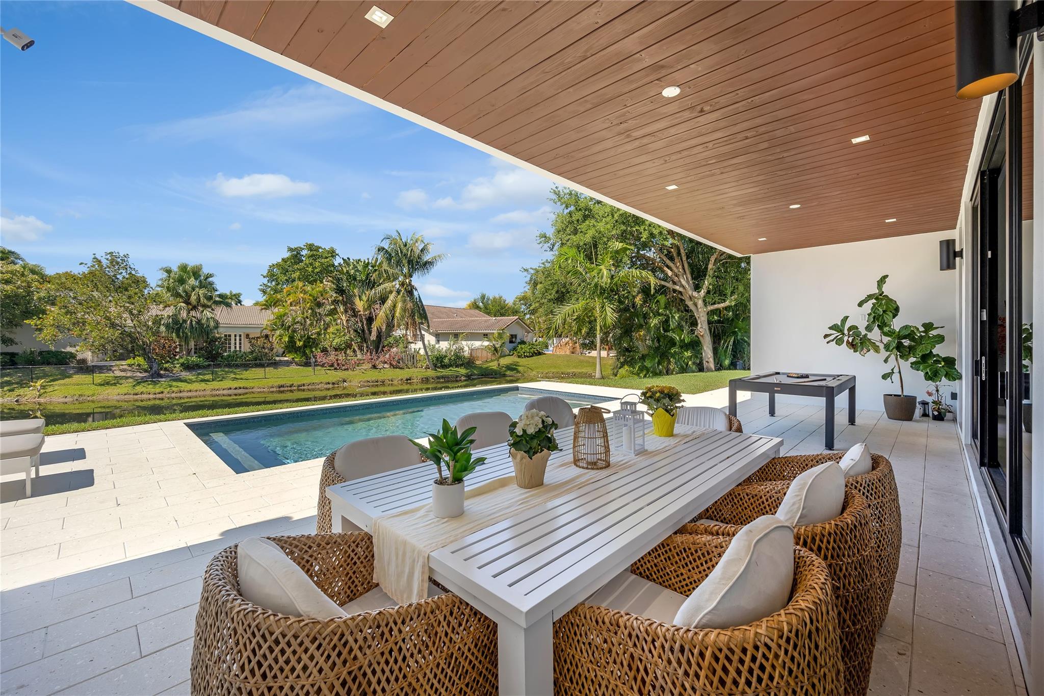 Jacaranda Villas 85-9 B - Residential