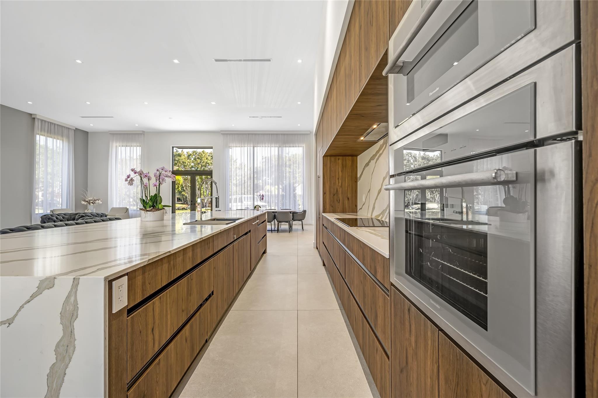 Jacaranda Villas 85-9 B - Residential