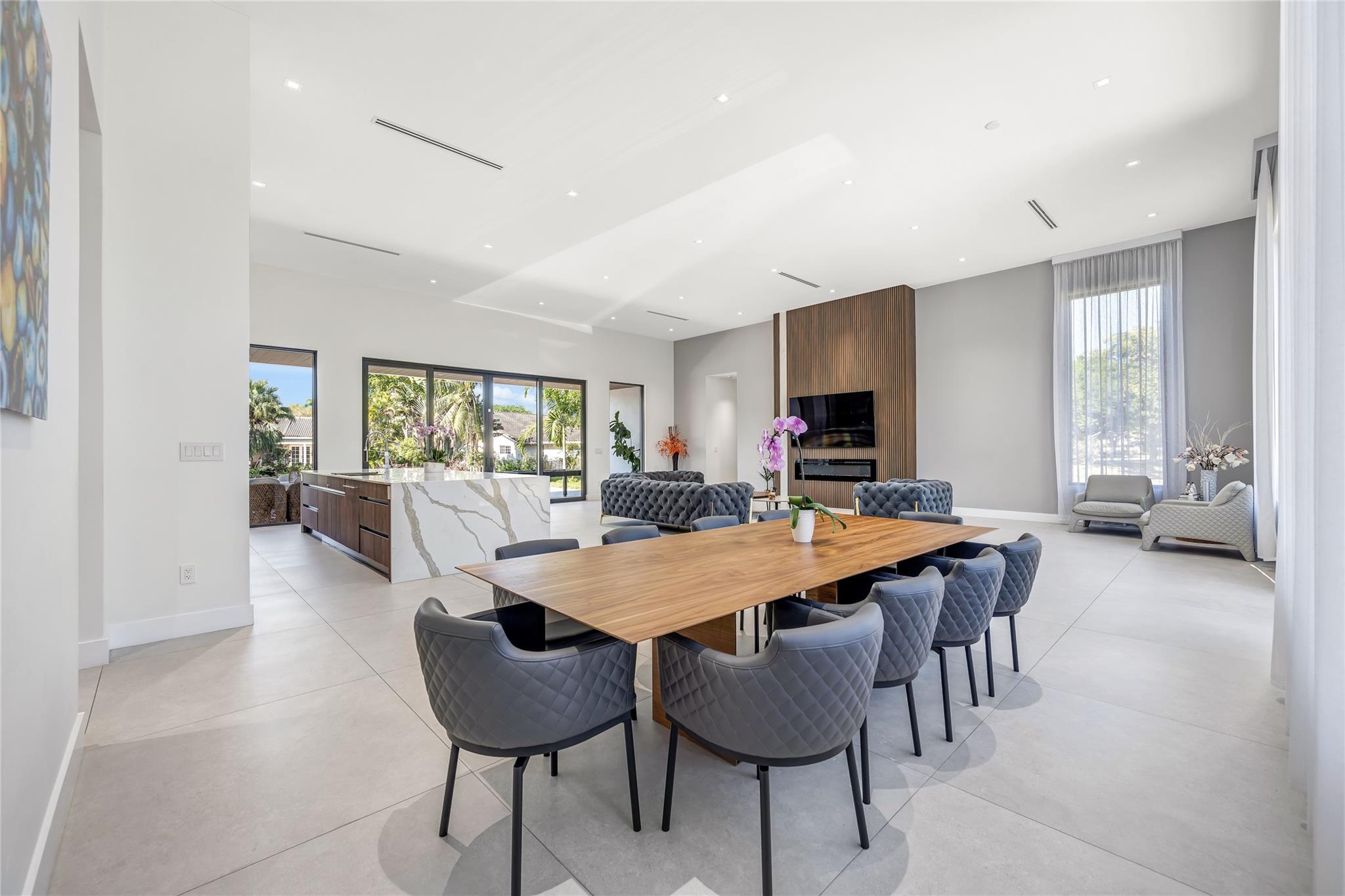 Jacaranda Villas 85-9 B - Residential