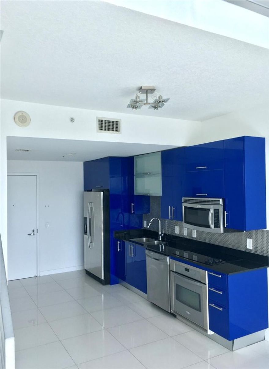 Spectacular two story loft with unobstructed panoramic views of Miami and Biscayne Bay skyline and breathtaking sunsets.  Double height ceilings, One bedroom loft, private terrace, stainless steel appliances in the middle of Brickell. Walking distance to Brickell City Center, Mary Brickell Village, restaurants, bars and grocery stores to mention a few. The condo includes first class amenities such as 24/7 security/valet, pool, gym and community room. Easy to show!