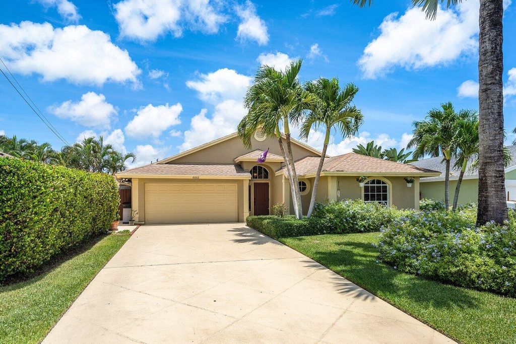 Photo of 6063 Barbara Street St, Jupiter, FL 33458 (MLS # R10814569)
