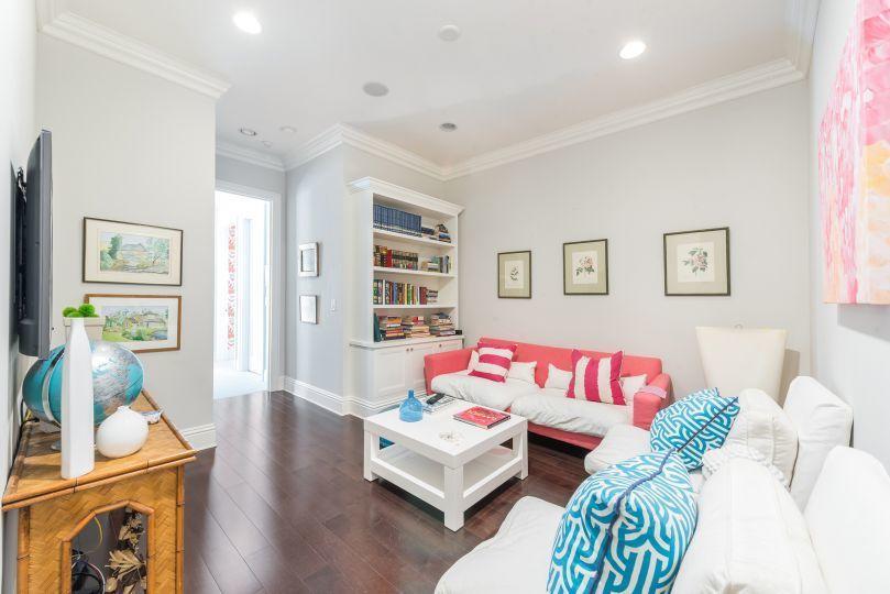 ROYAL PALM YACHT & COUNTRY CLUB - Residential