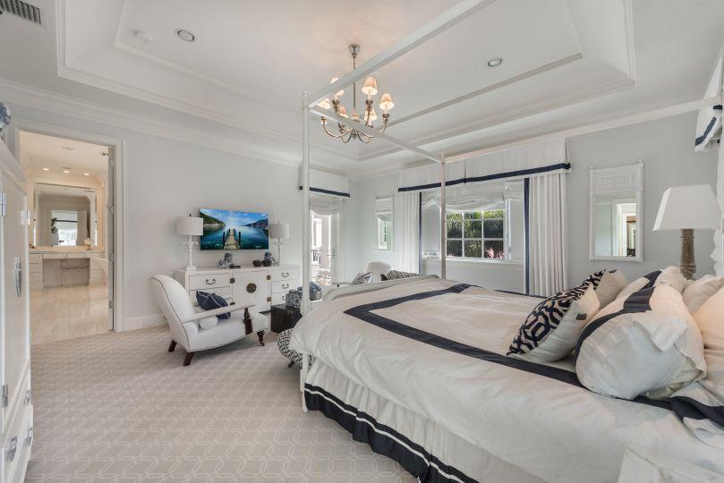 ROYAL PALM YACHT & COUNTRY CLUB - Residential