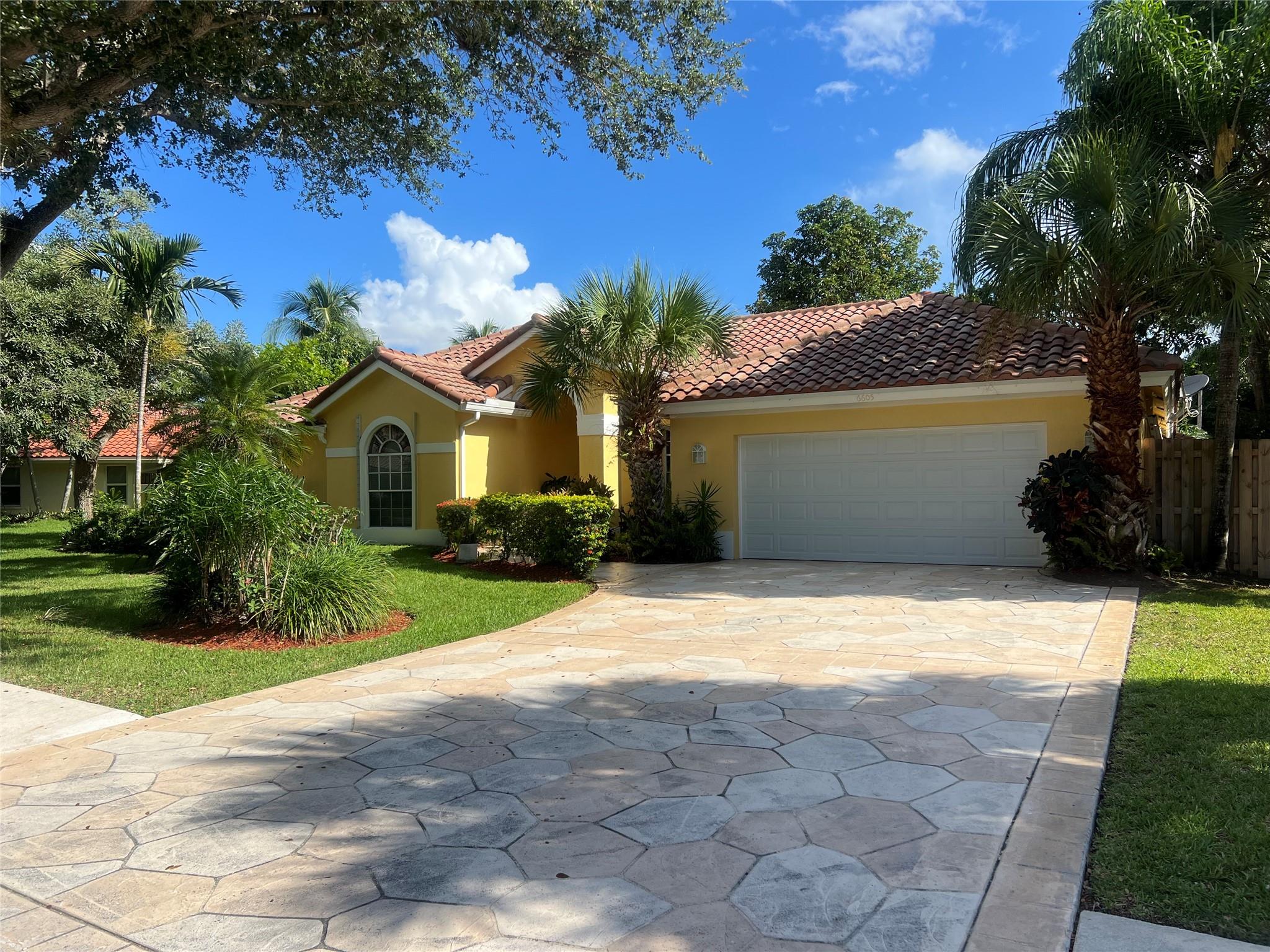 6605 NW 50th St