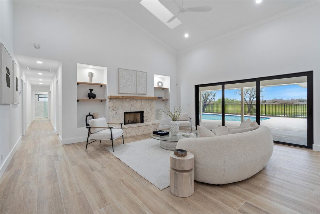 Photo of 24 Dunbar Road, Palm Beach Gardens, FL 33418 (MLS # R11161250)