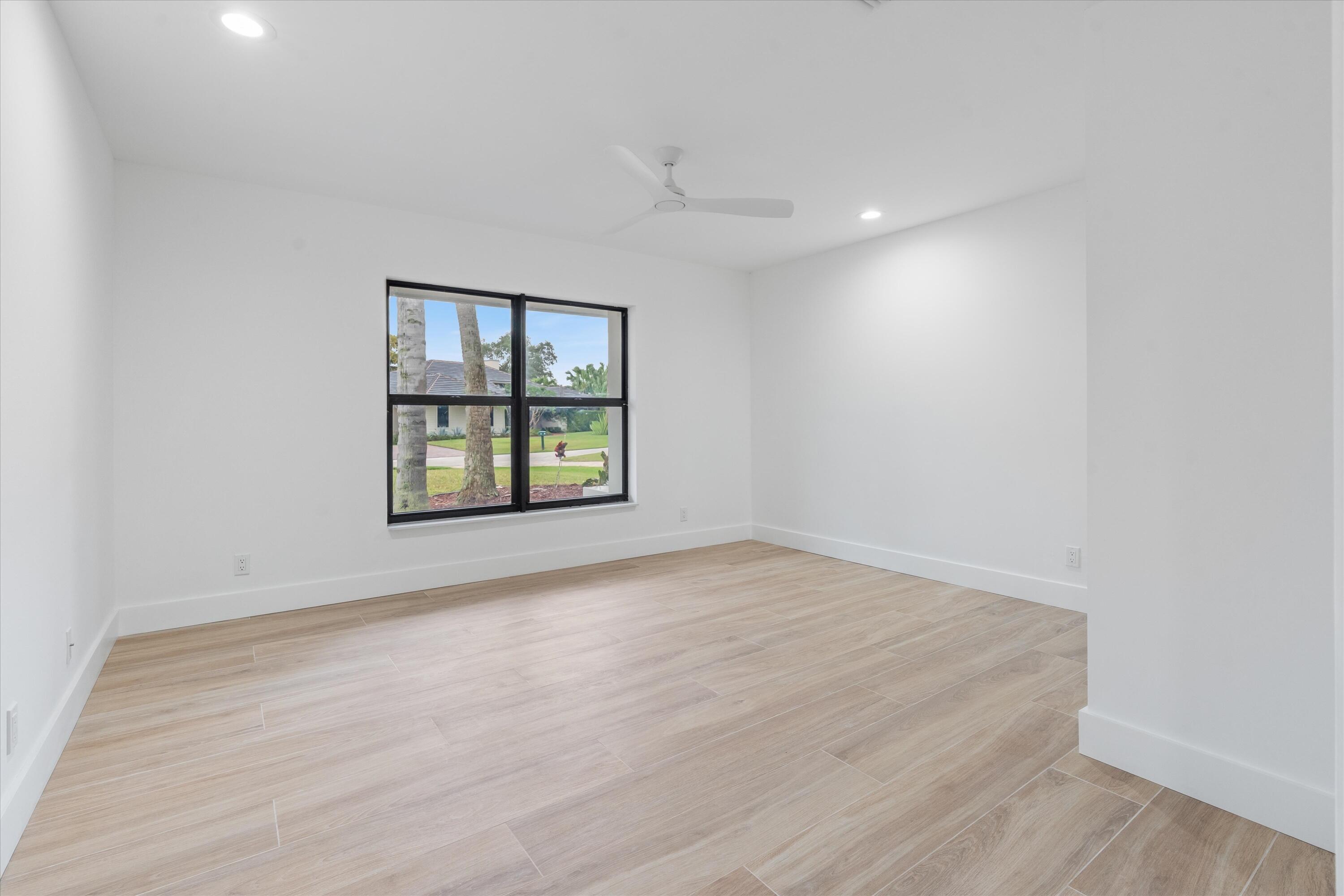 PGA RESORT COMMUNITY- MARLWOOD ESTATES - Residential