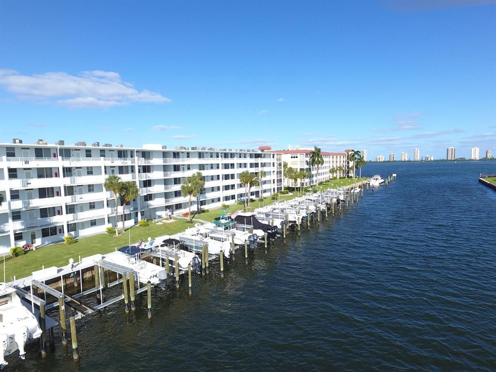 Photo of 104 Paradise Harbour Boulevard #408, North Palm Beach, FL 33408 (MLS # R10864548)