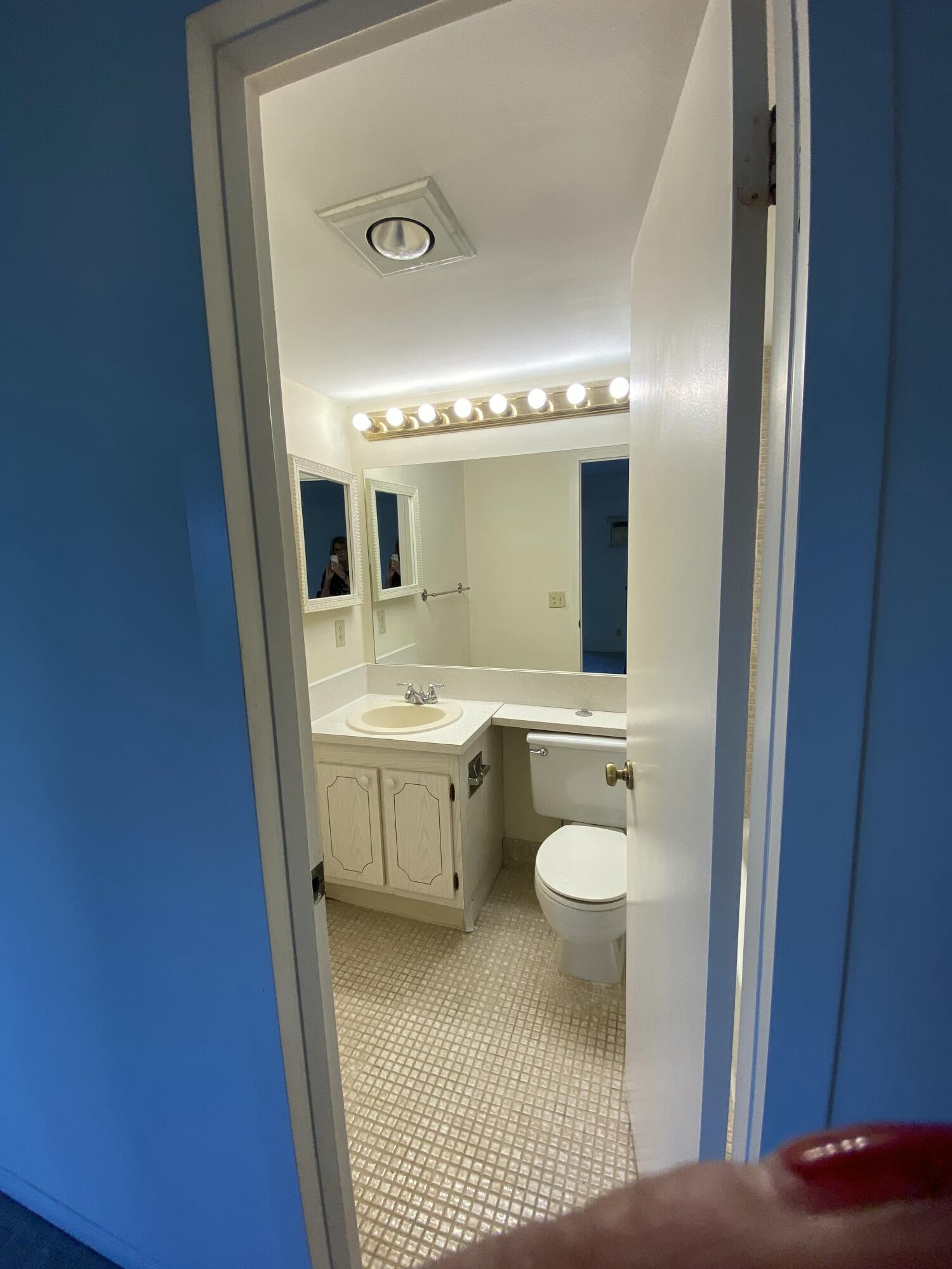 FANSHAW AT CENTURY VILLAGE CONDO - Residential