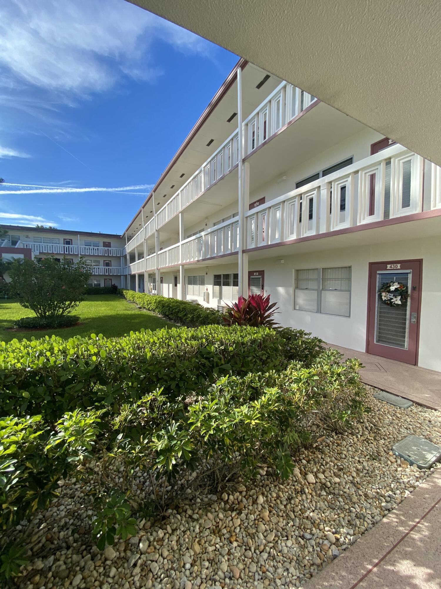 FANSHAW AT CENTURY VILLAGE CONDO - Residential