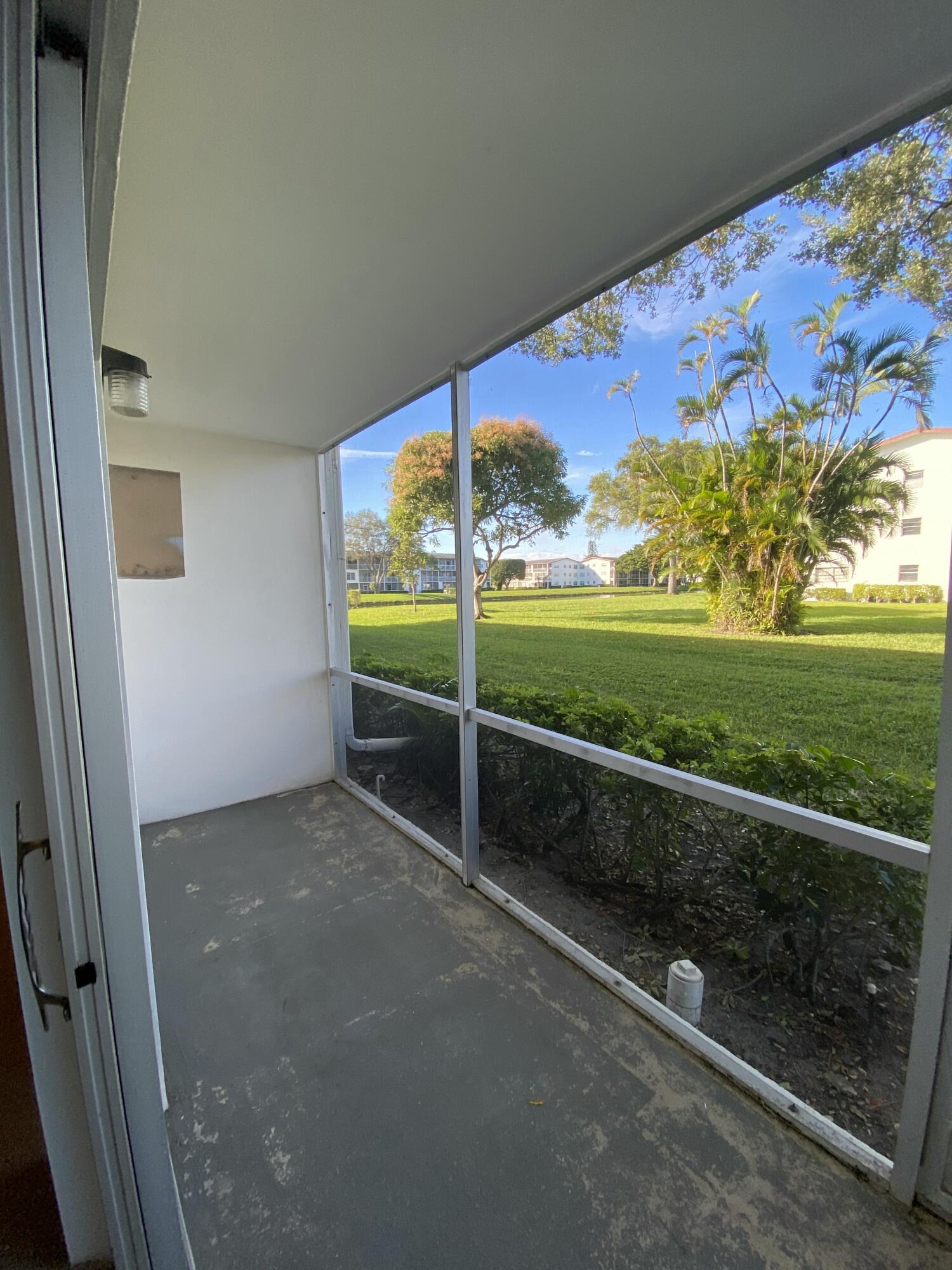 FANSHAW AT CENTURY VILLAGE CONDO - Residential