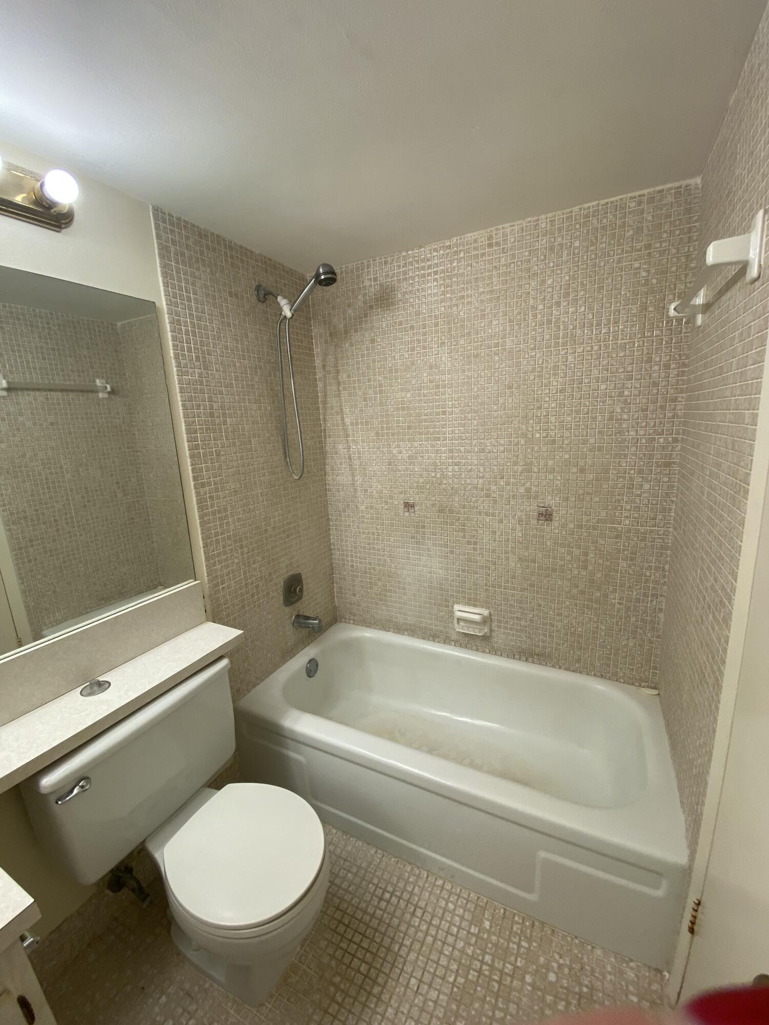 FANSHAW AT CENTURY VILLAGE CONDO - Residential