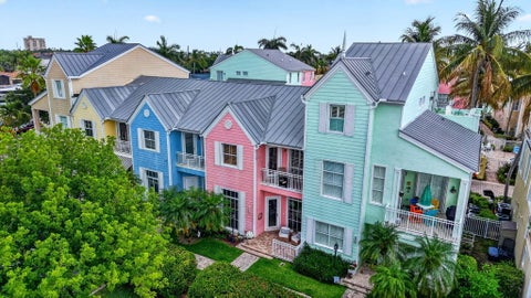 Tiny photo for 2860 Marina Circle, Lighthouse Point, FL 33064 (MLS # B26026706)