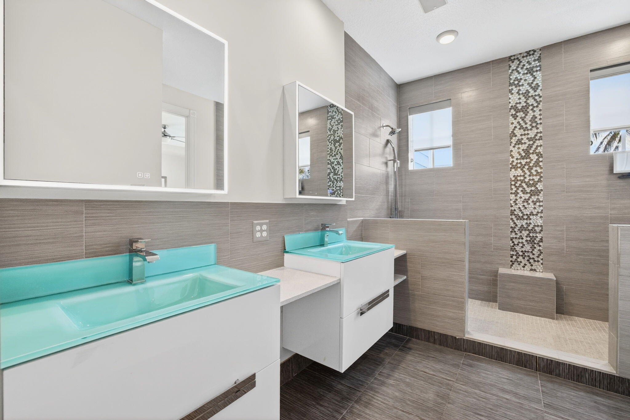 LIGHTHOUSE POINT 2 SEC - Residential