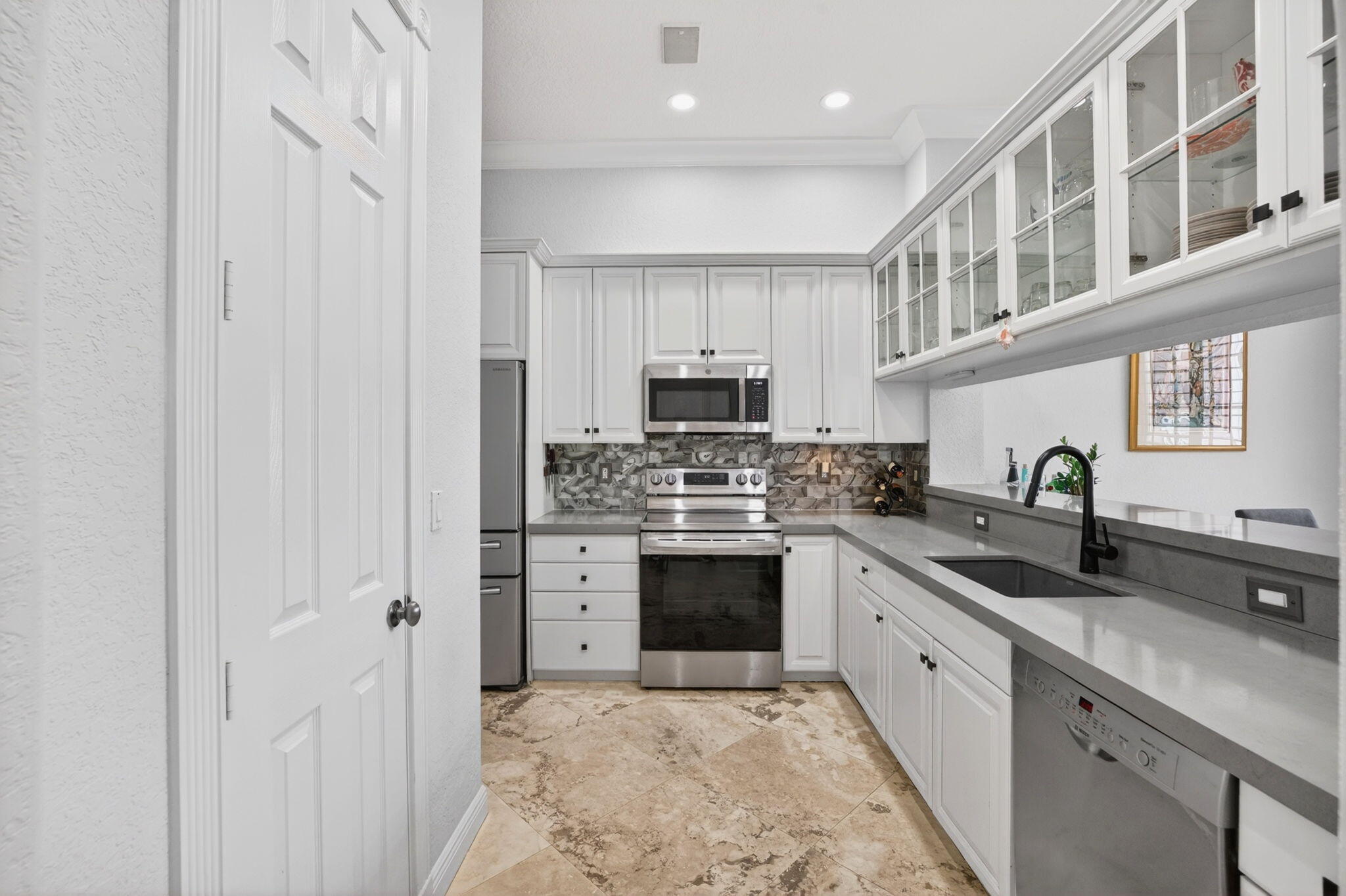 LIGHTHOUSE POINT 2 SEC - Residential