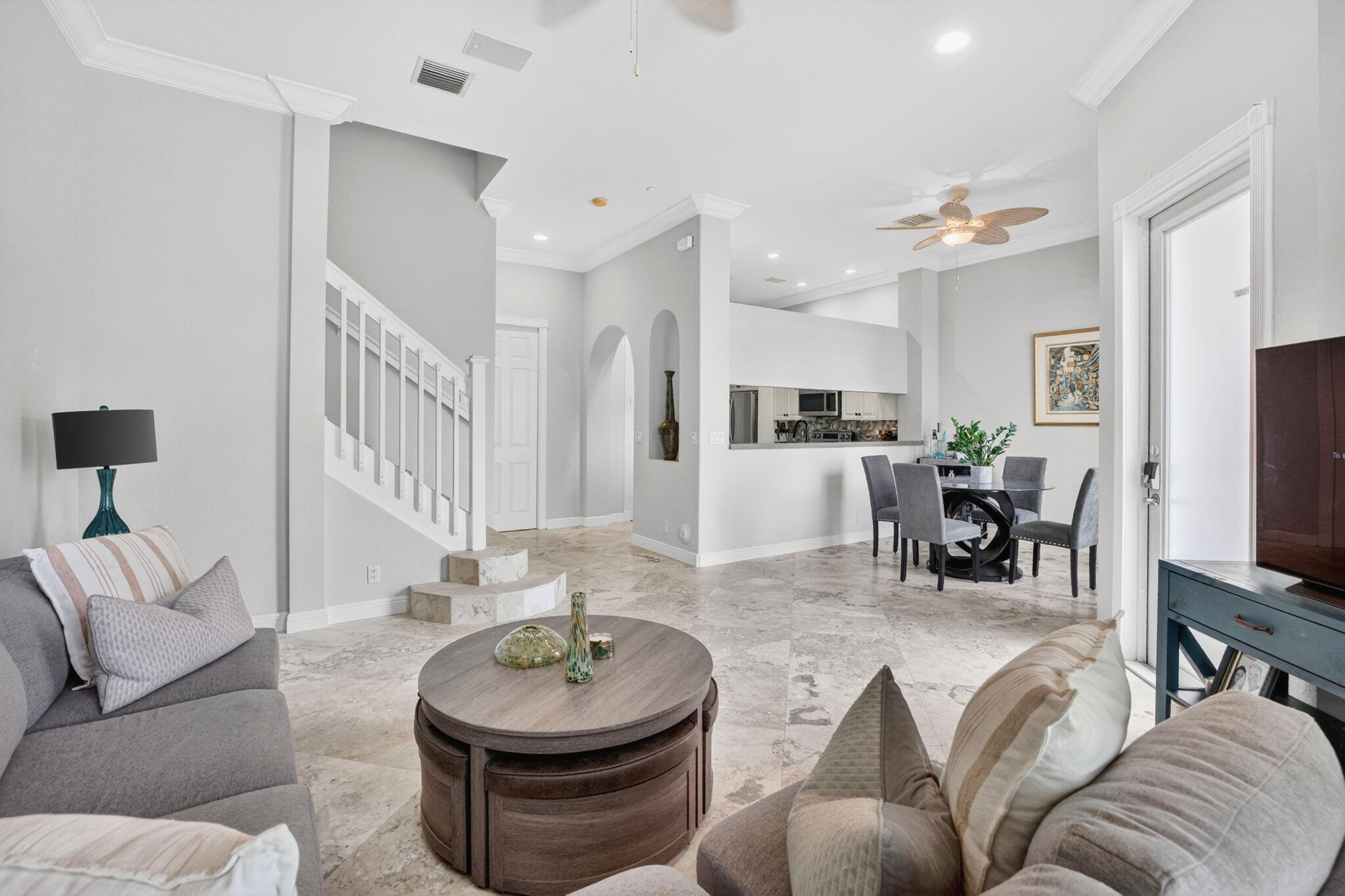 LIGHTHOUSE POINT 2 SEC - Residential