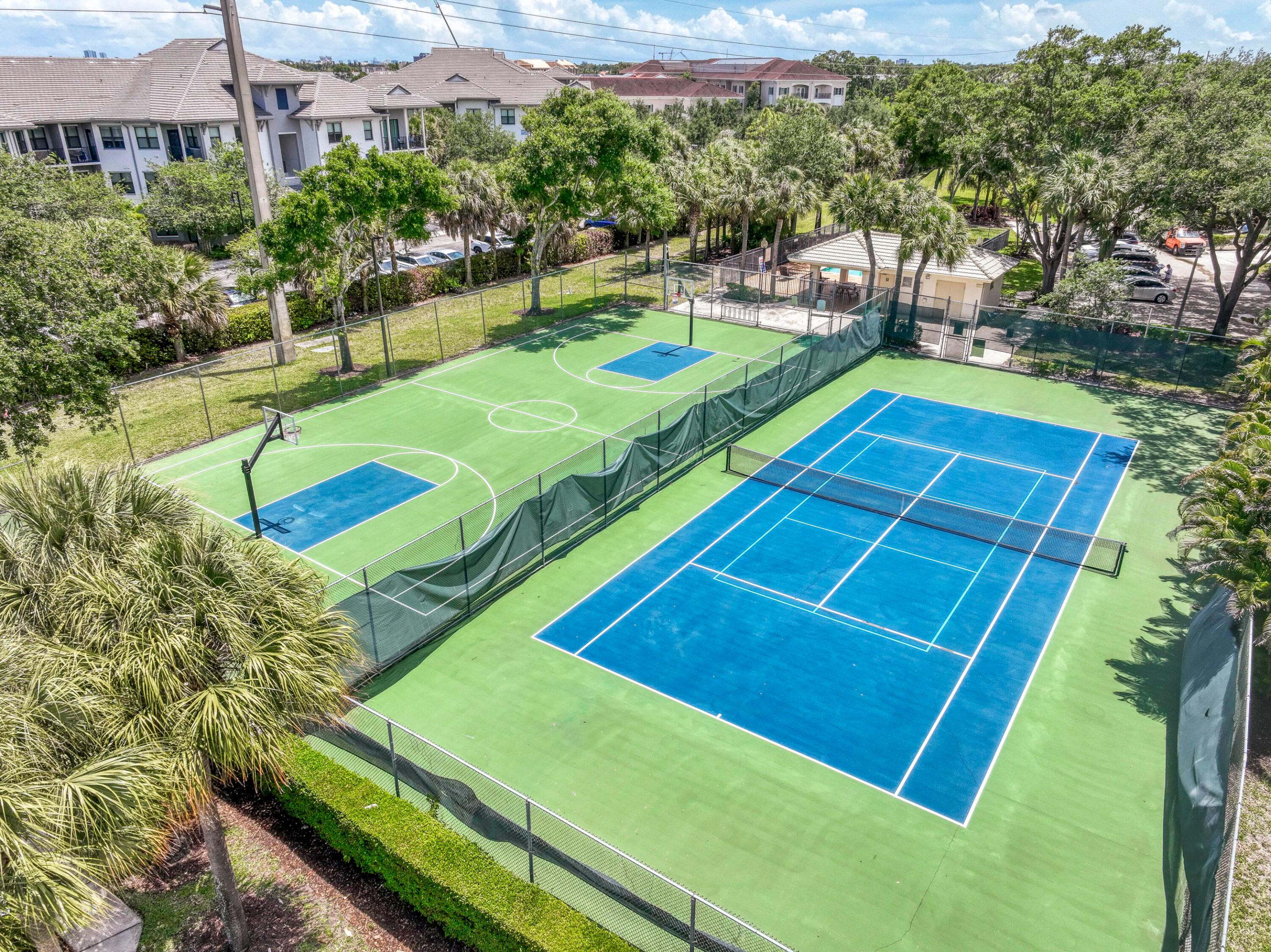 Westwood Lakes - Residential