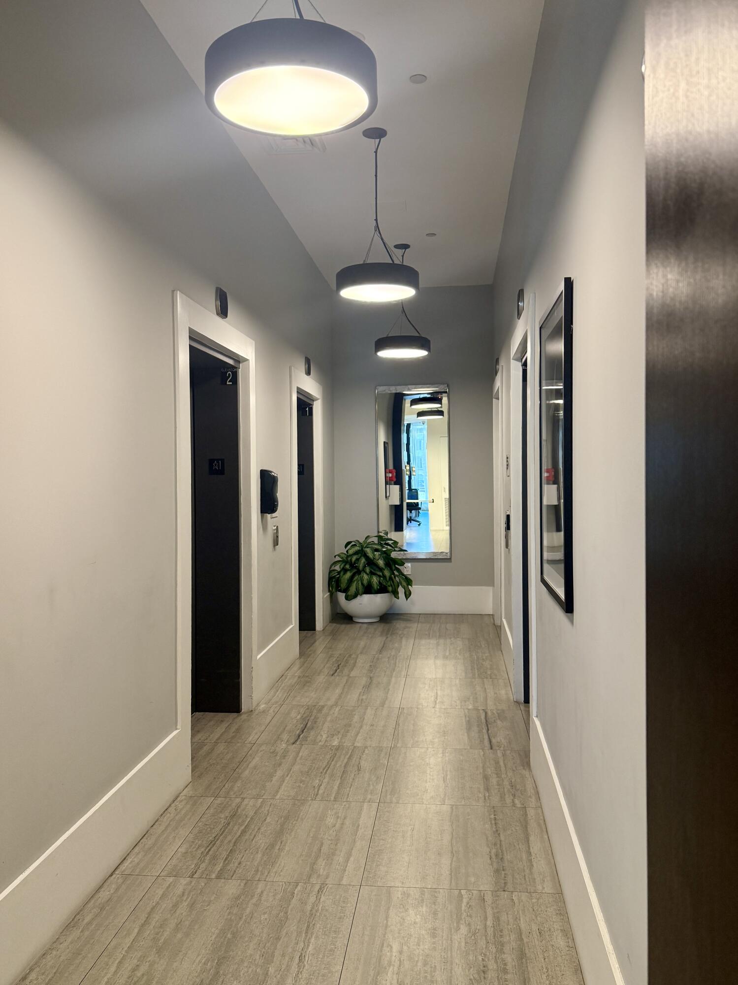 HOLLYWOOD STATION RES CONDO - Residential