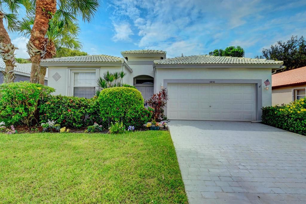 Photo of 5850 Seashell Terrace, Boynton Beach, FL 33437 (MLS # R10659432)