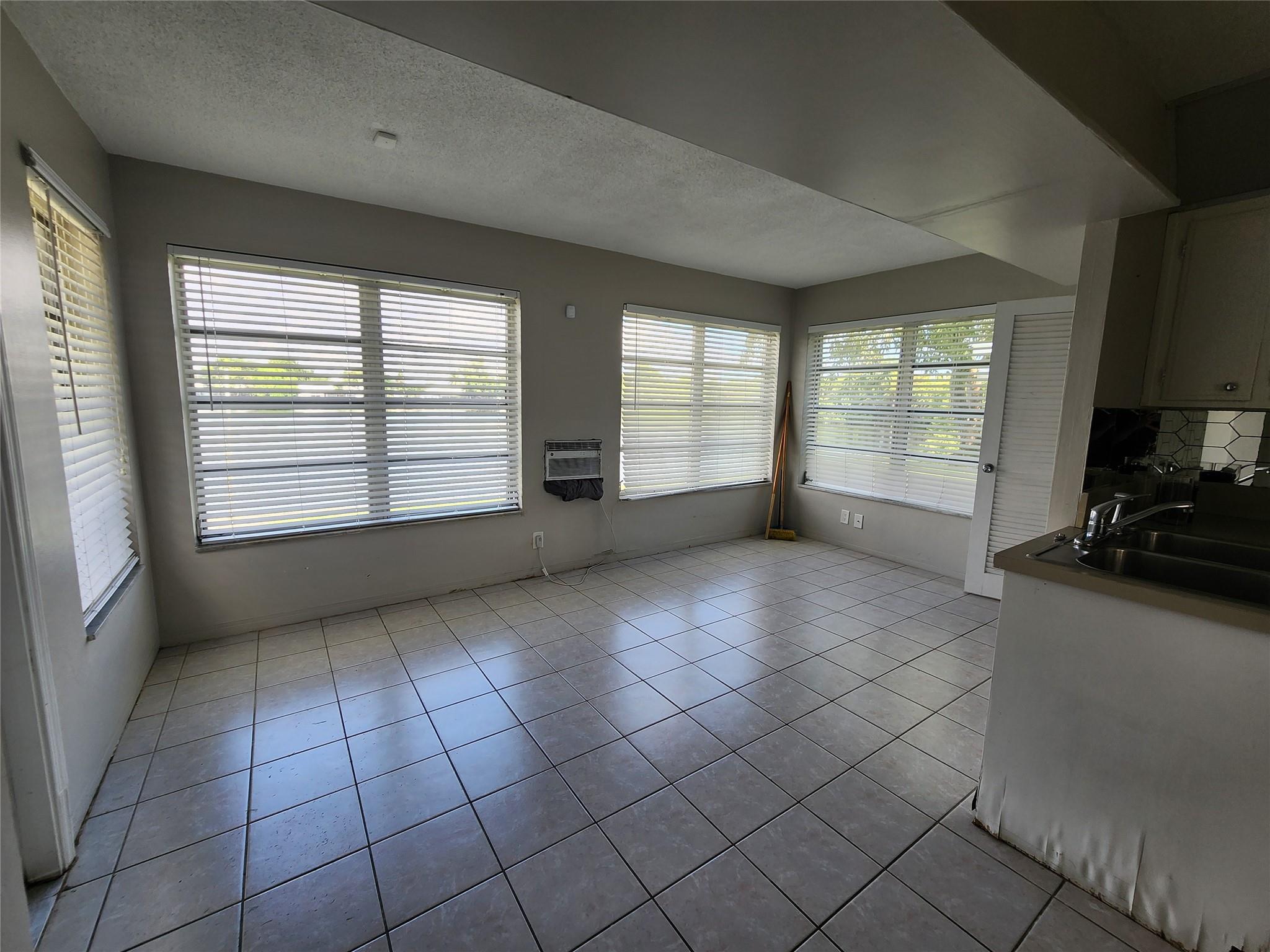 Tamarac Lakes North 2nd S - Residential Lease