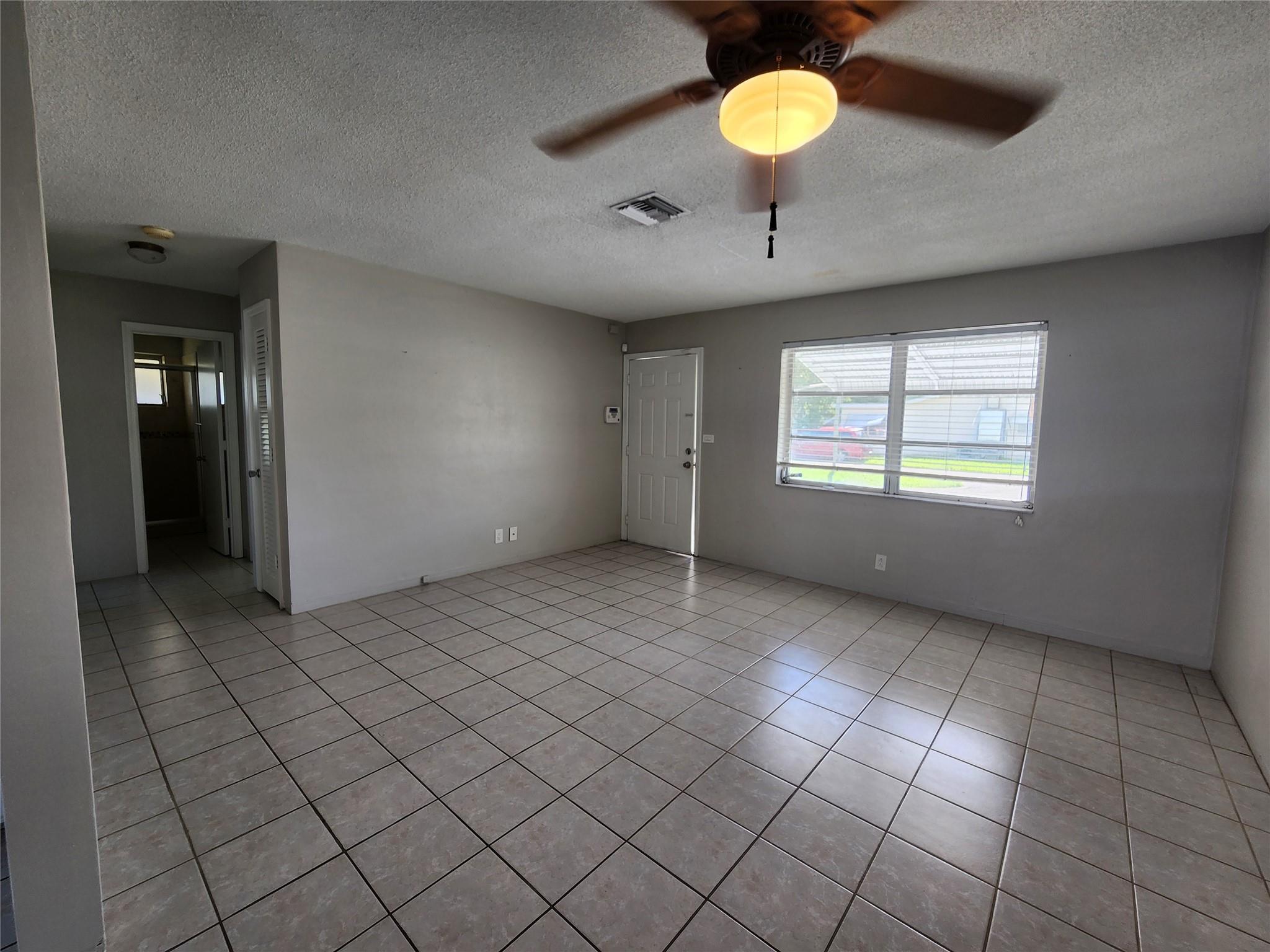 Tamarac Lakes North 2nd S - Residential Lease