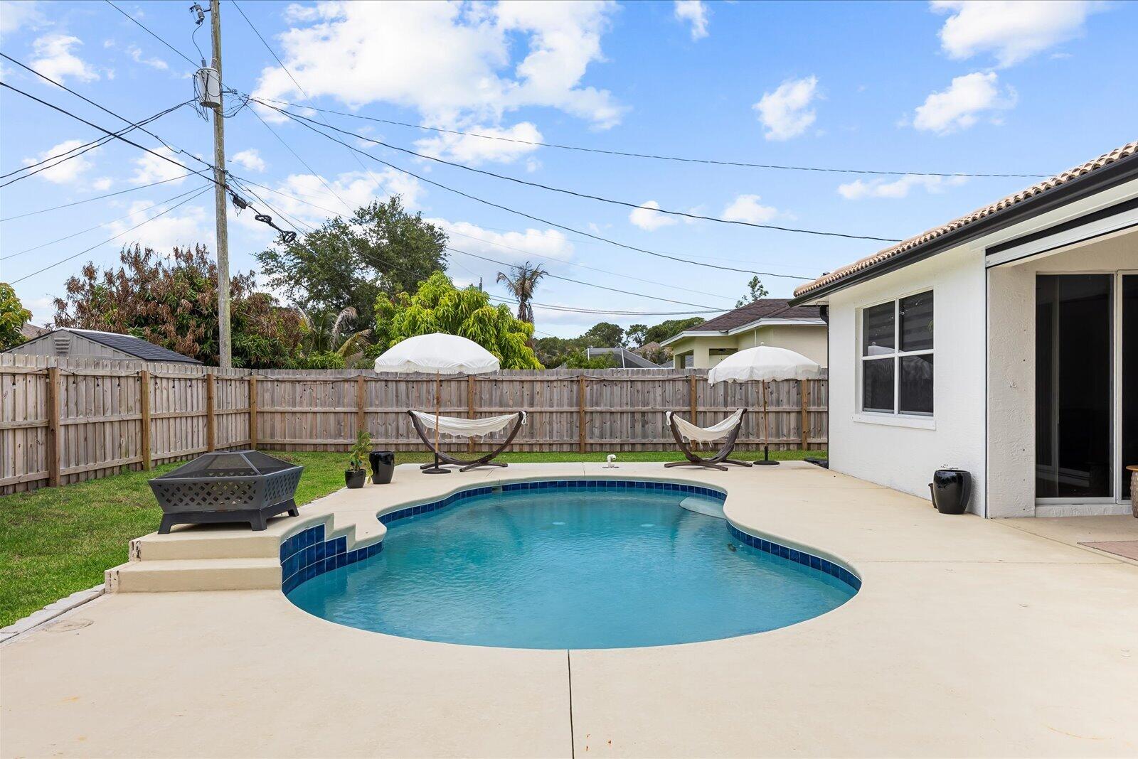 1456 SW Devera Avenue