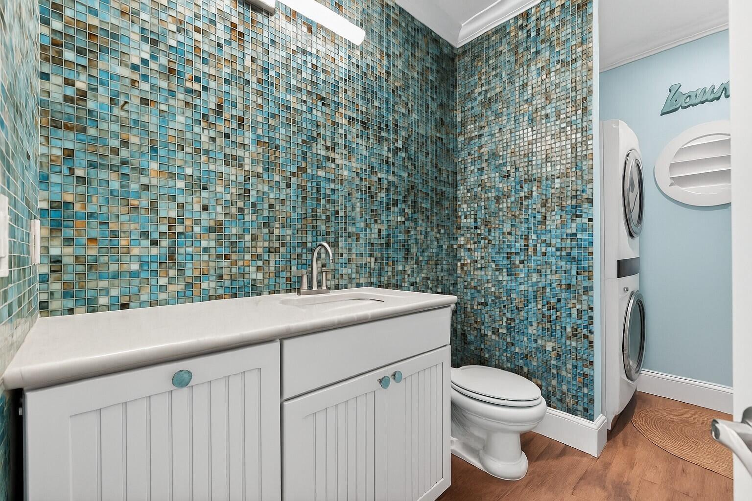 PORTAGE COVE - Residential