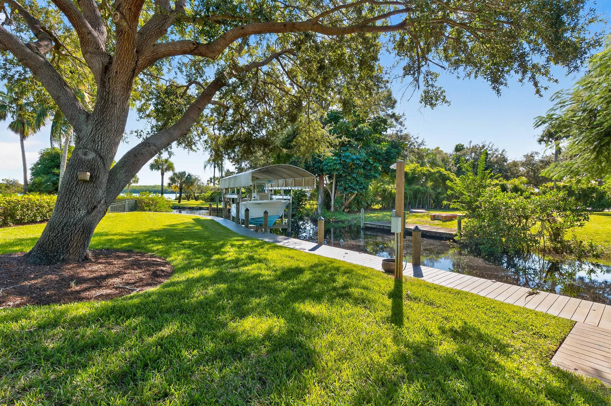 PORTAGE COVE - Residential