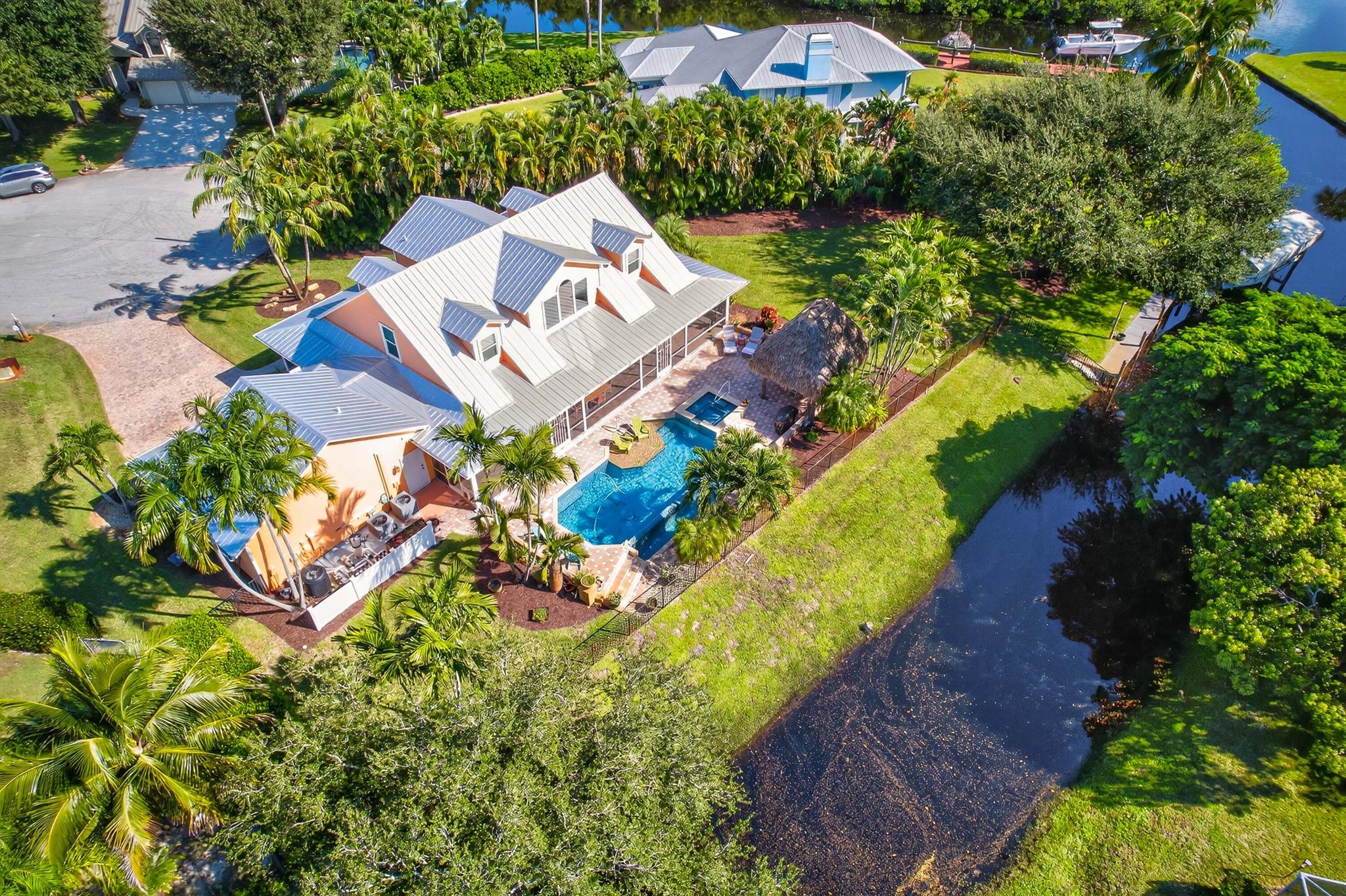 PORTAGE COVE - Residential