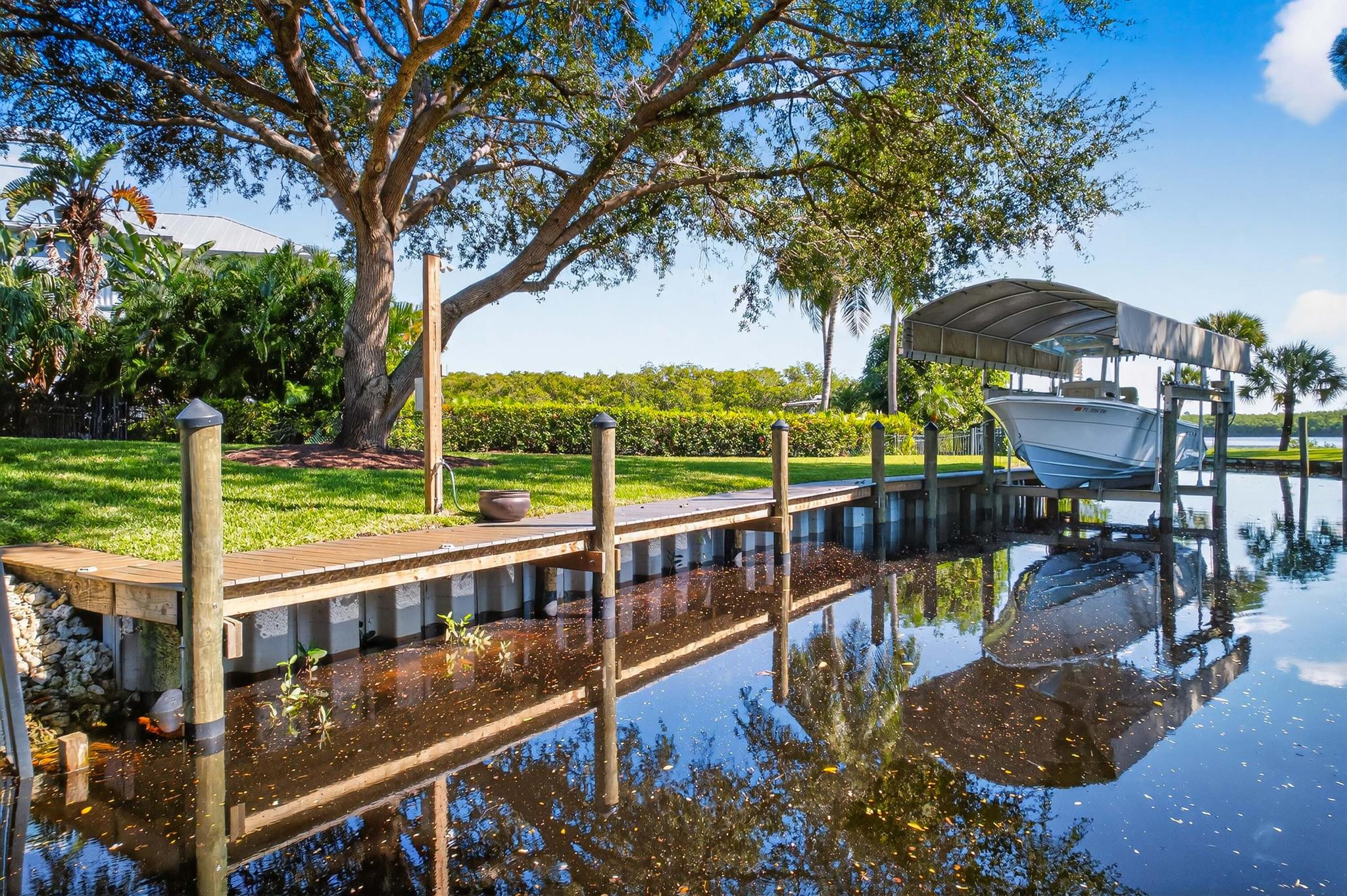 PORTAGE COVE - Residential