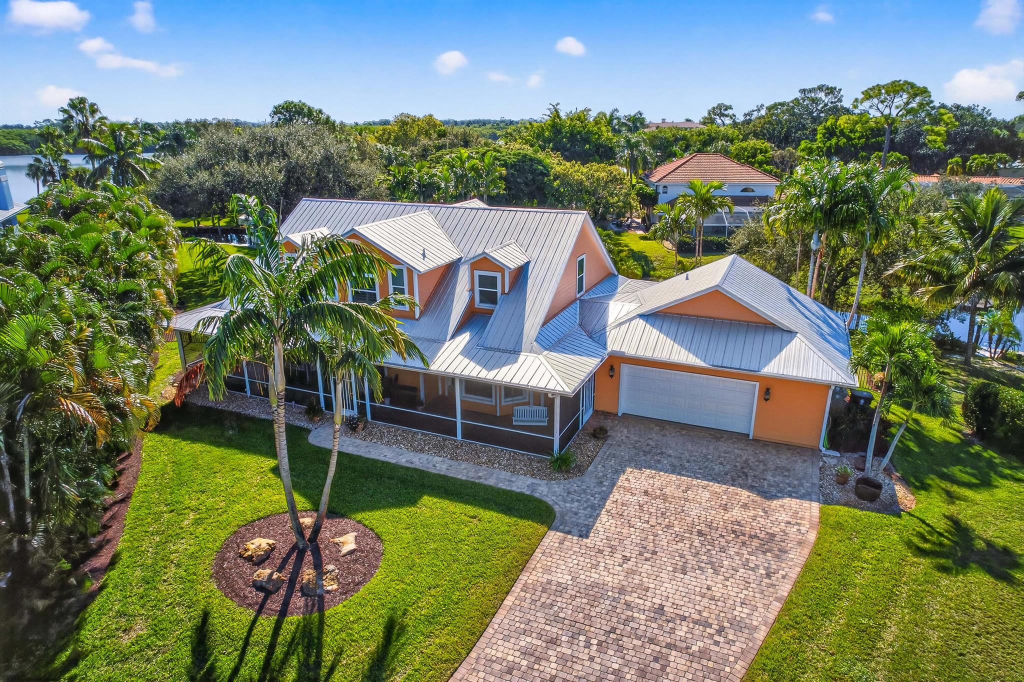 PORTAGE COVE - Residential