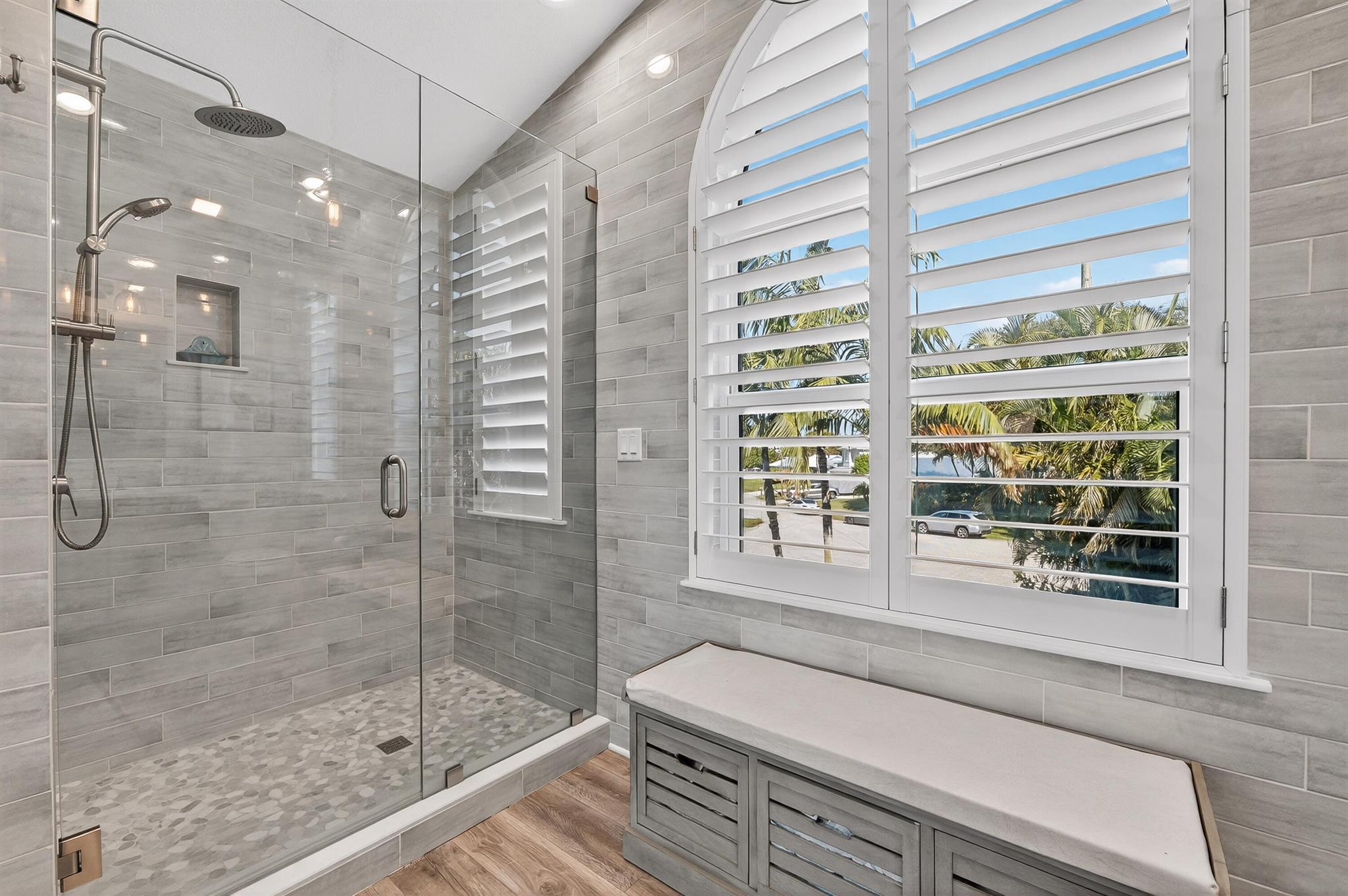 PORTAGE COVE - Residential