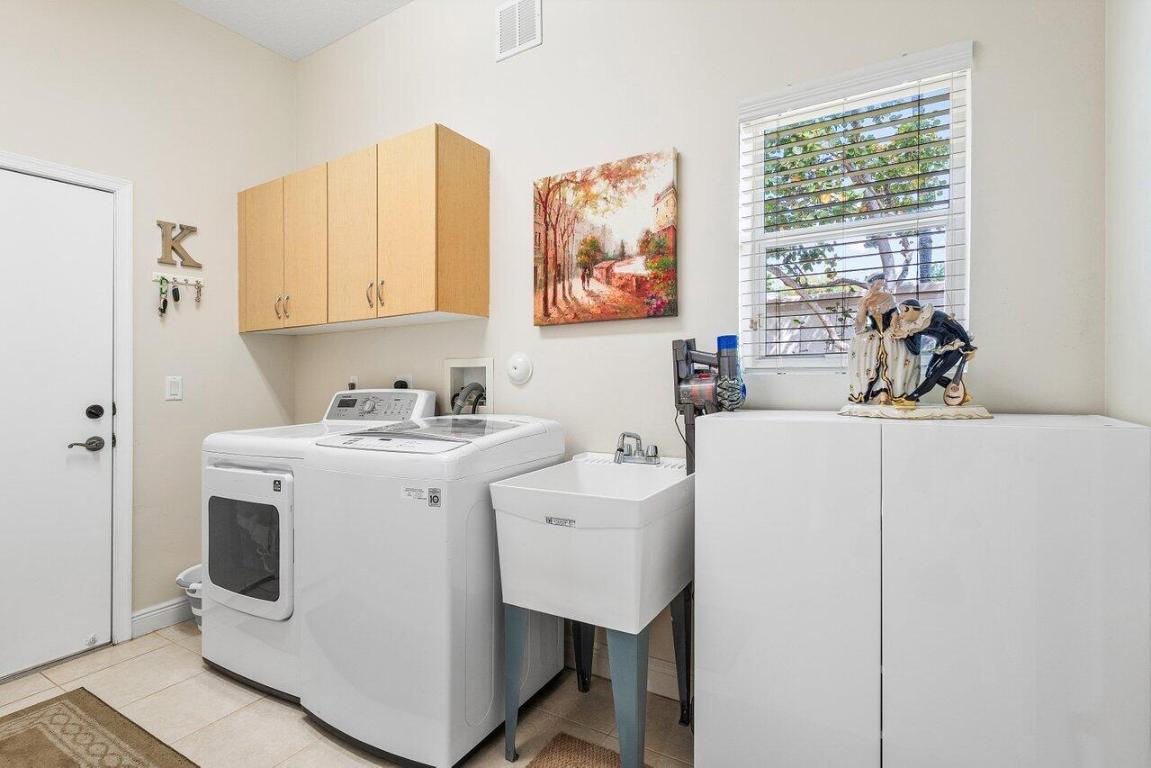 VILLAGES OF WINDSOR 2 - Residential