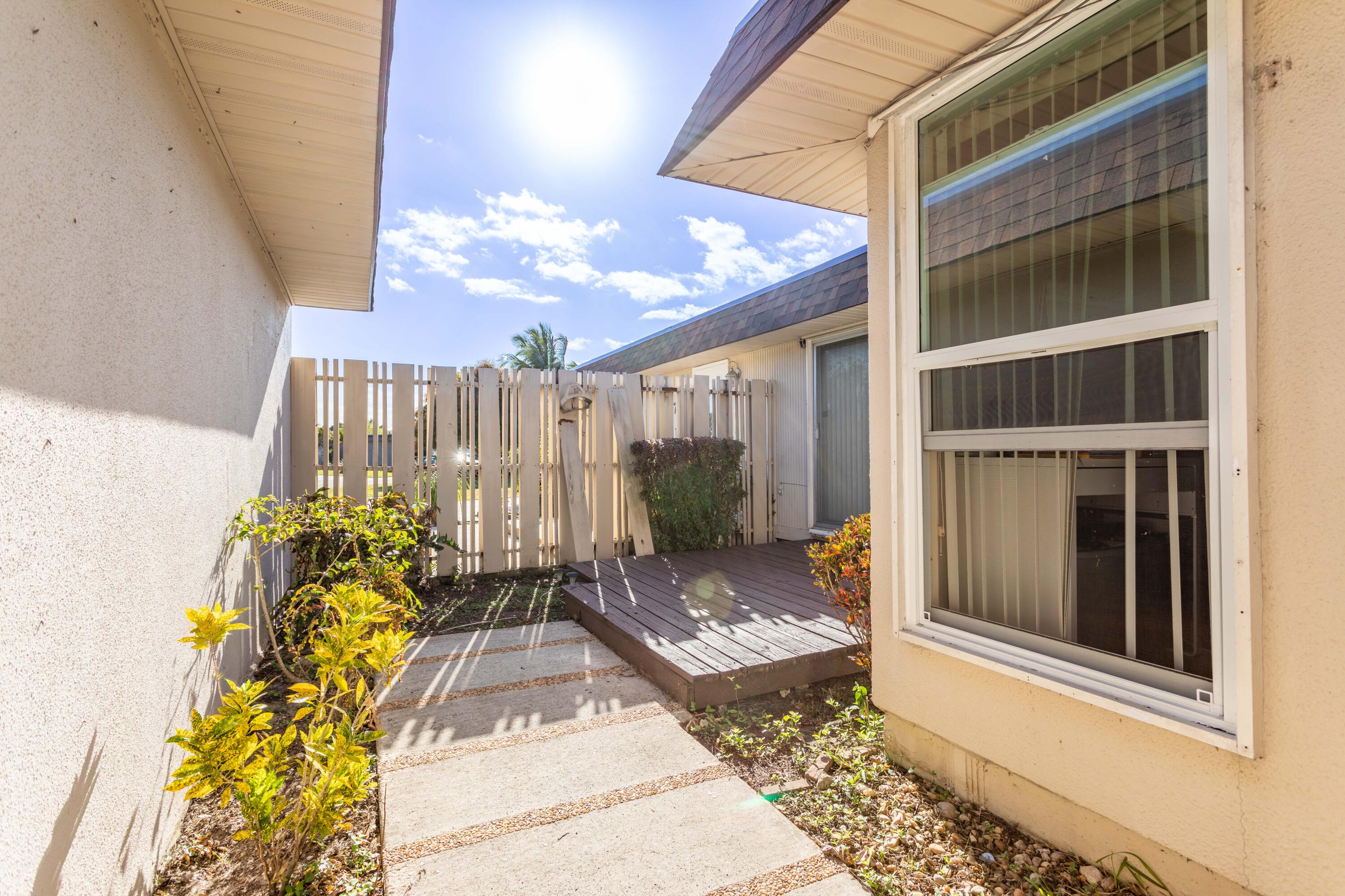 MAINLANDS OF TAMARAC LAKES UNIT 15 - Residential