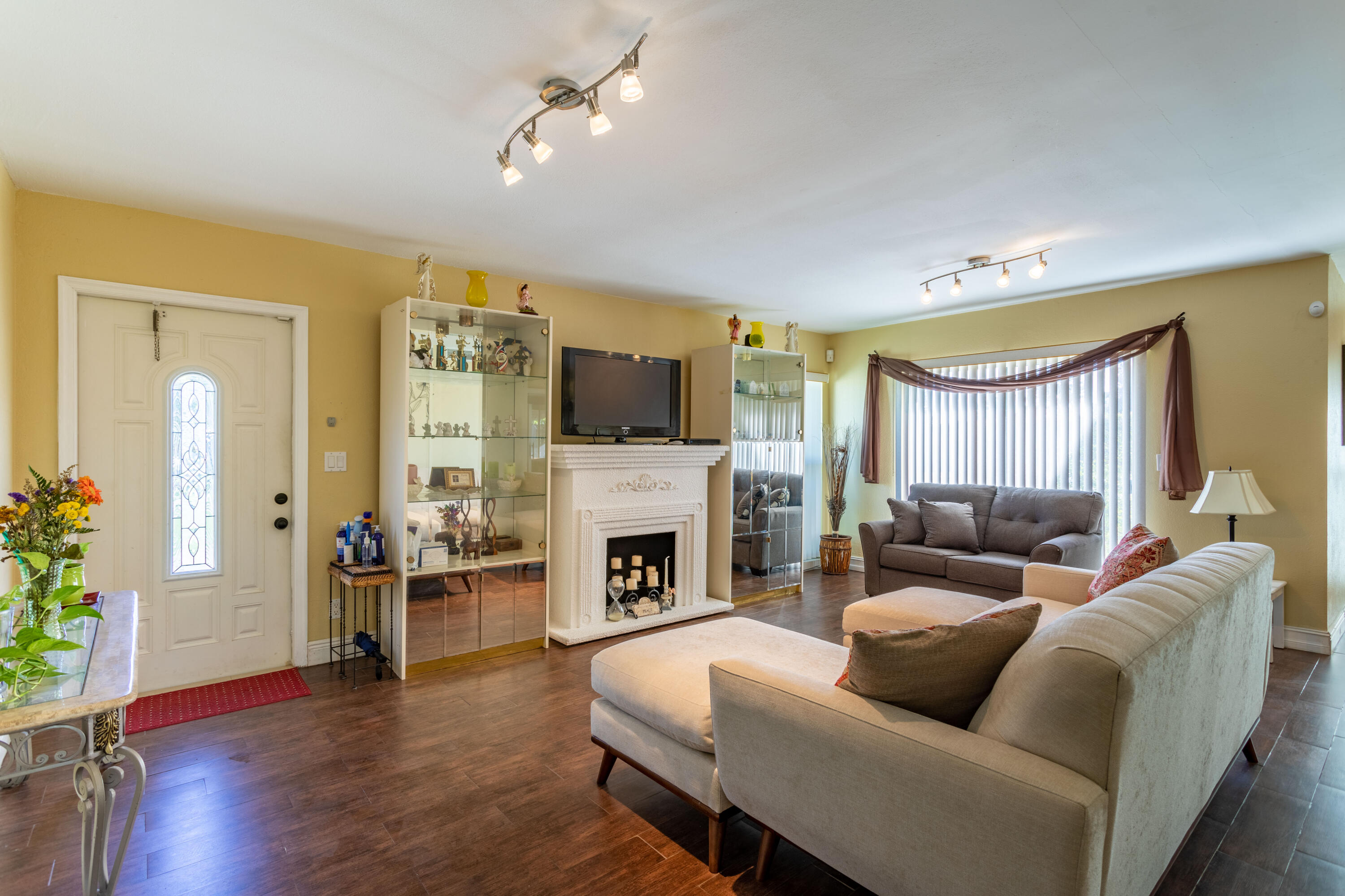 MAINLANDS OF TAMARAC LAKES UNIT 15 - Residential