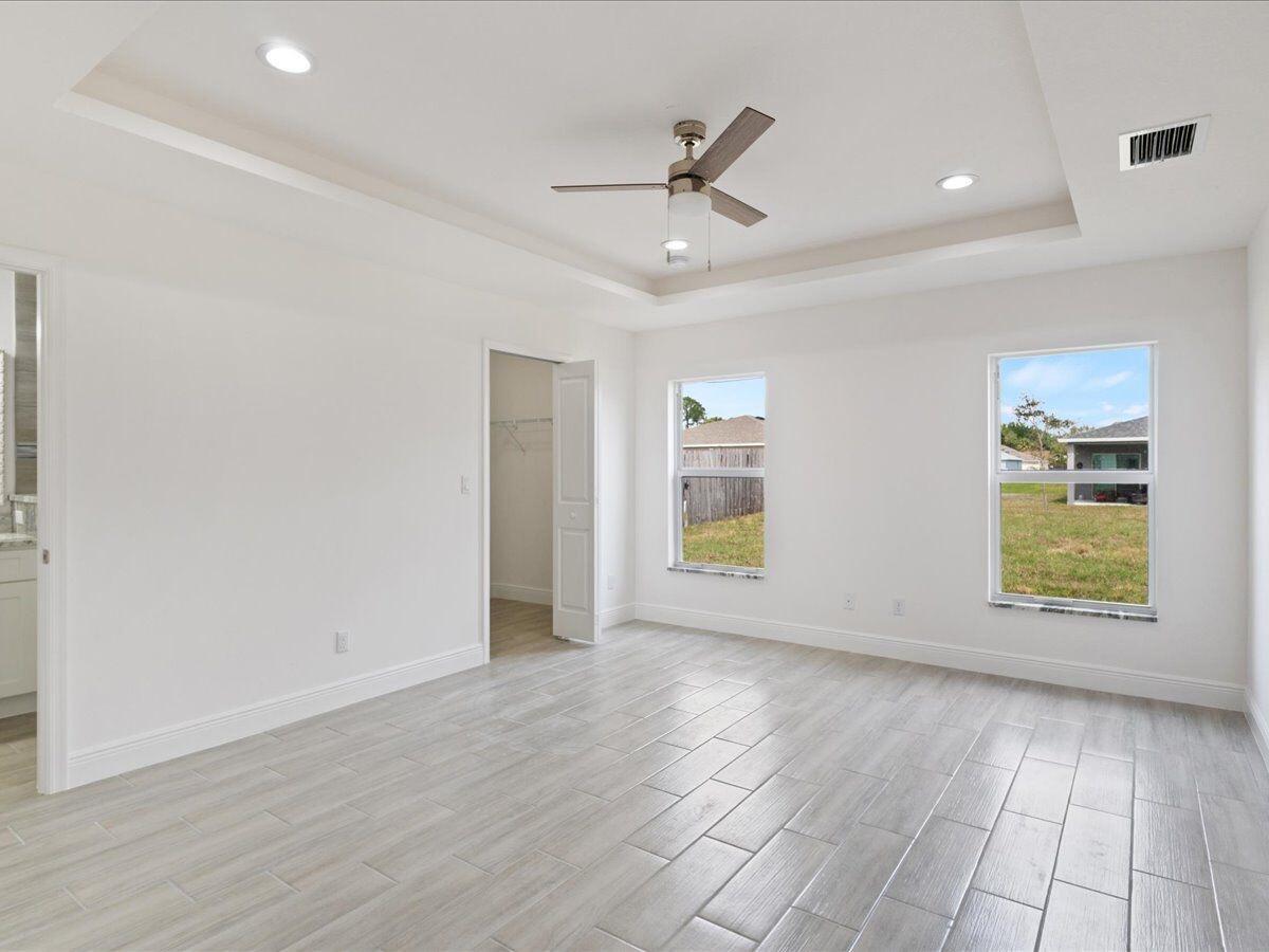 5806 Tangelo Drive