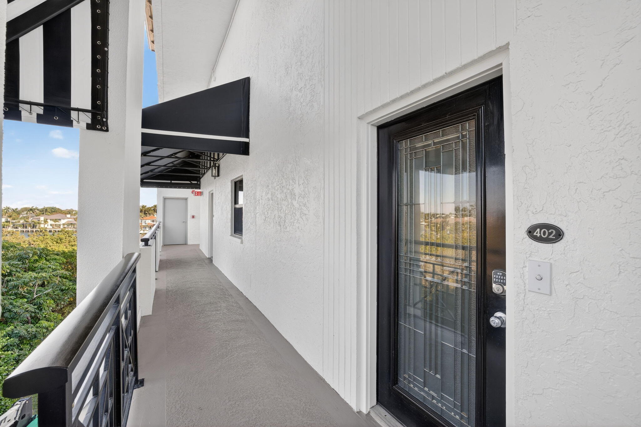 1035 S Federal Highway 402