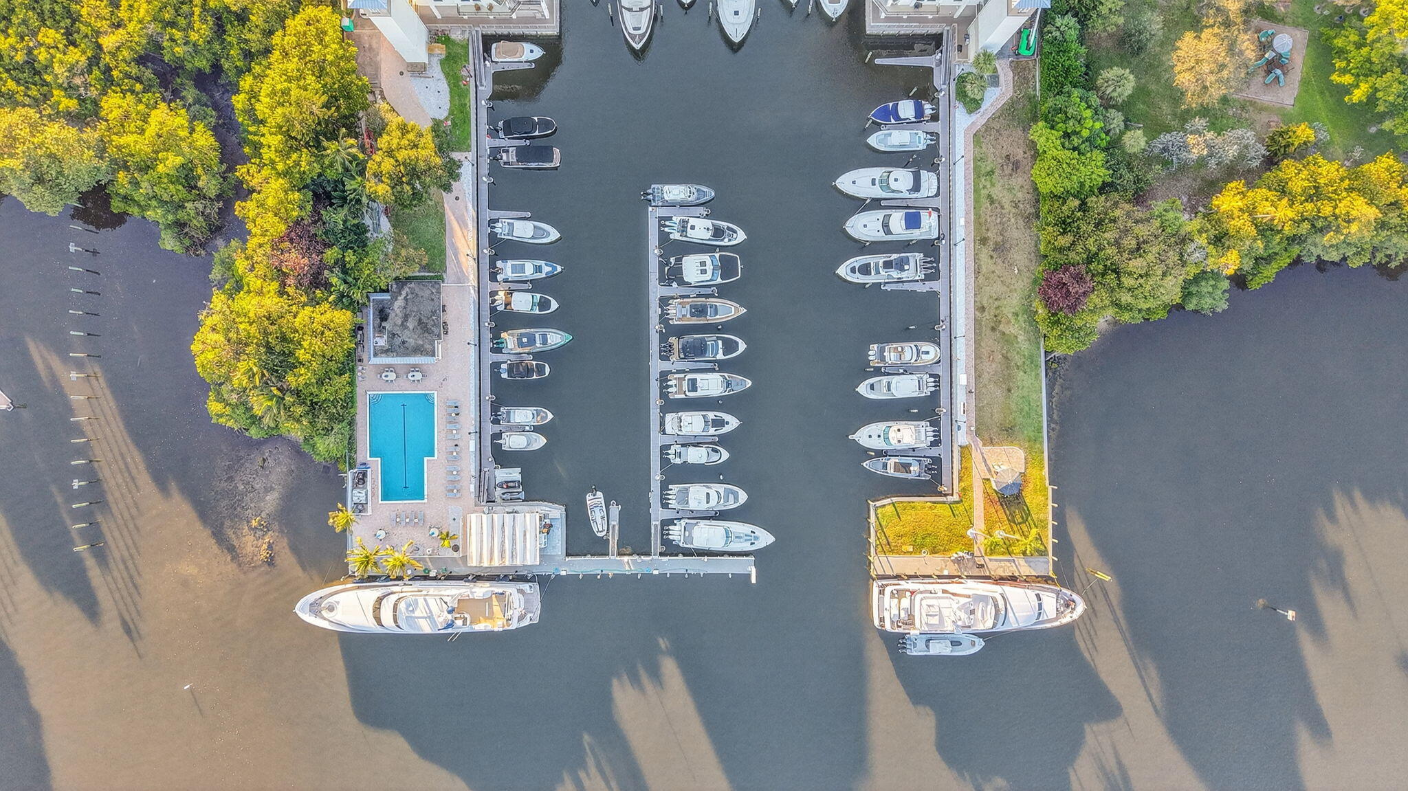 DELRAY HARBOR CLUB CONDO - Residential