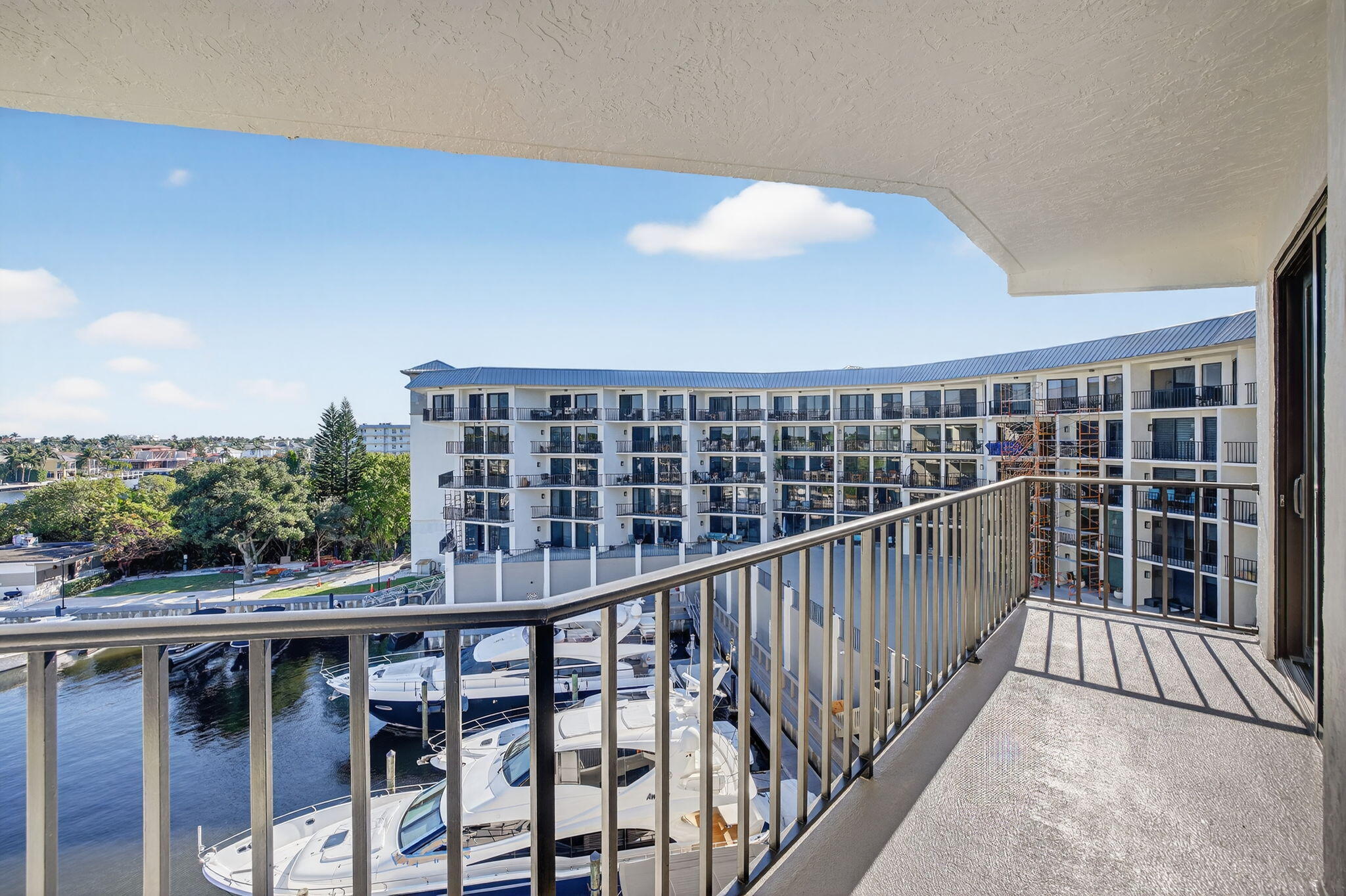 DELRAY HARBOR CLUB CONDO - Residential